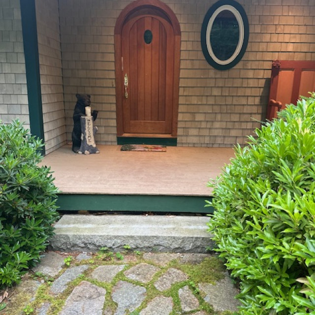 374 Photo 1